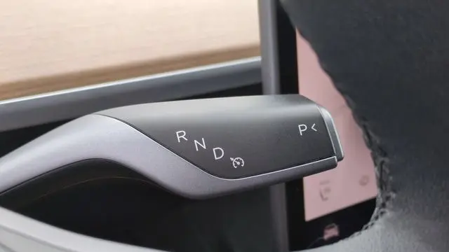2023 Tesla Model Y Base