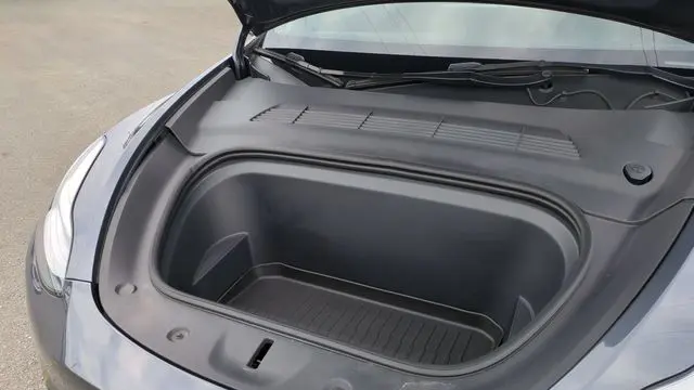 2023 Tesla Model Y Base