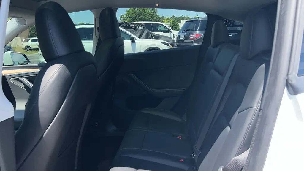 2023 Tesla Model Y Base