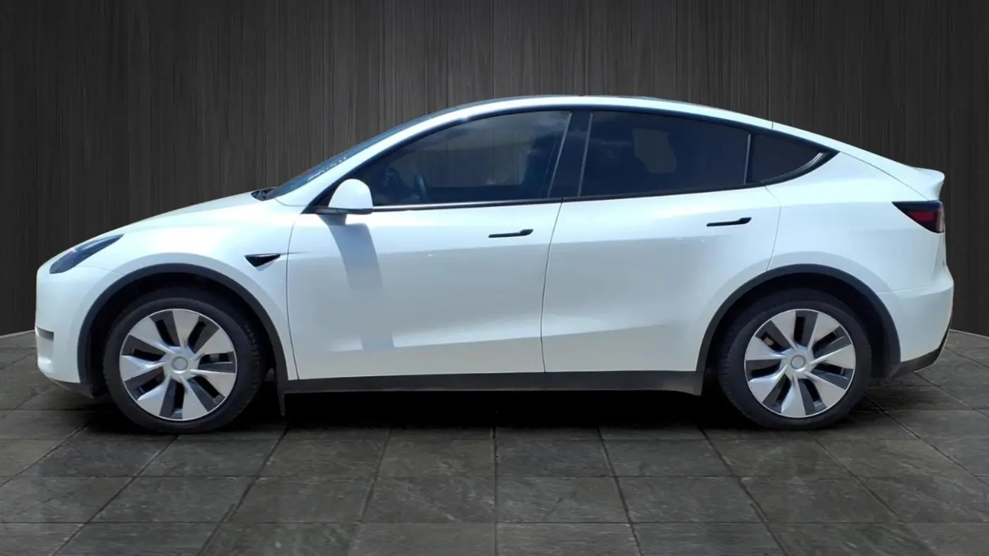2023 Tesla Model Y Base