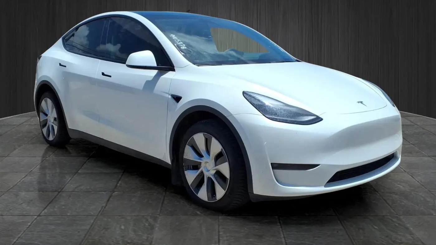 2023 Tesla Model Y Base