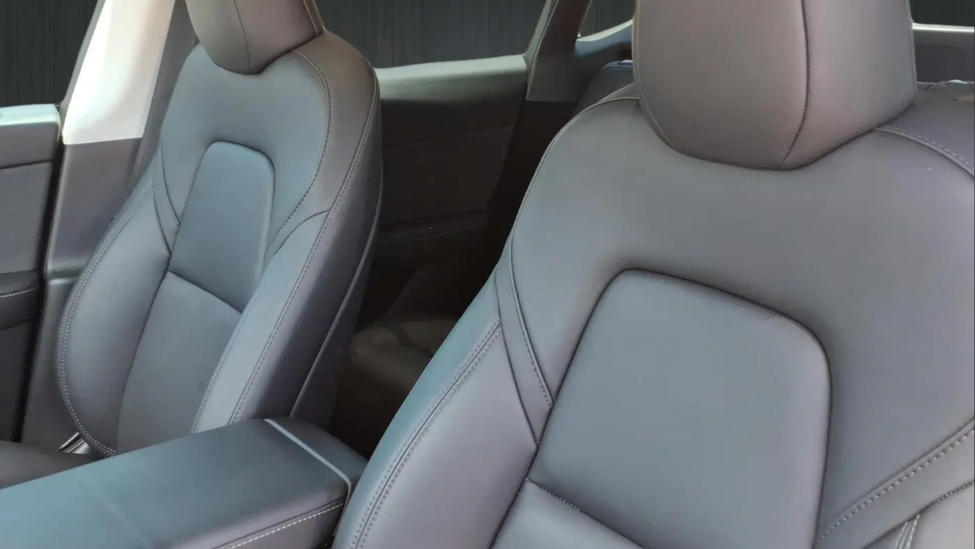 2023 Tesla Model Y Base
