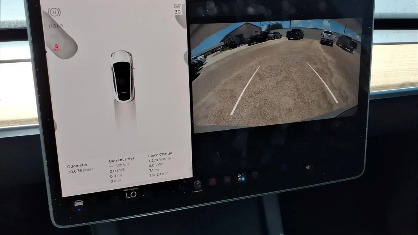 2023 Tesla Model Y Base