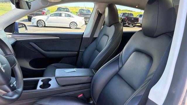 2023 Tesla Model Y Base