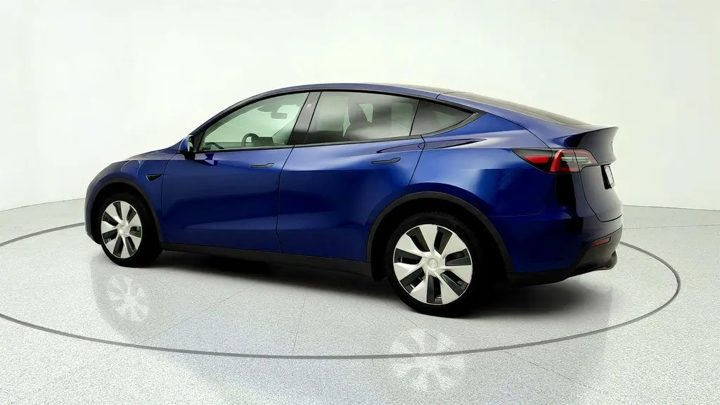 2023 Tesla Model Y Base