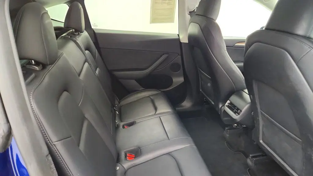 2023 Tesla Model Y Base