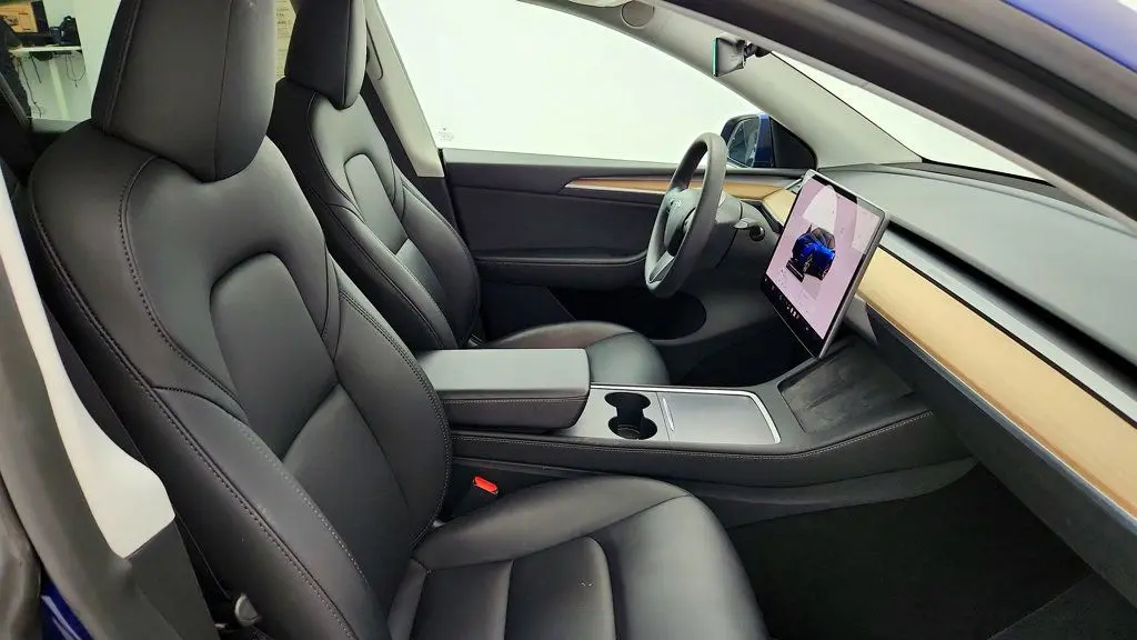 2023 Tesla Model Y Base