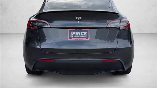 2024 Tesla Model Y Long Range