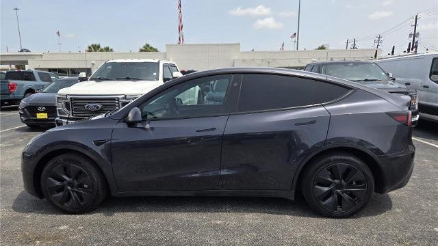 2025 Tesla Model Y Long Range