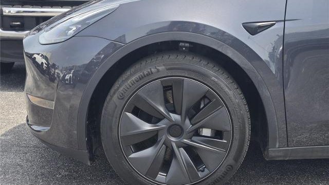 2025 Tesla Model Y Long Range