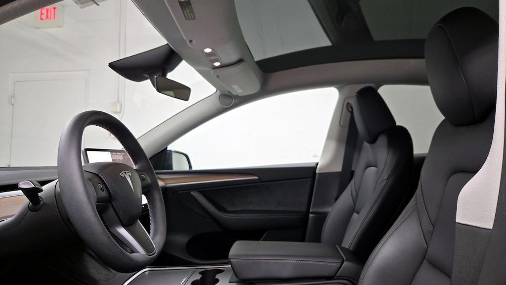 2025 Tesla Model Y Long Range