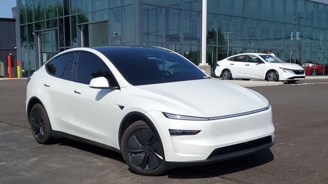 2026 Tesla Model Y Premium