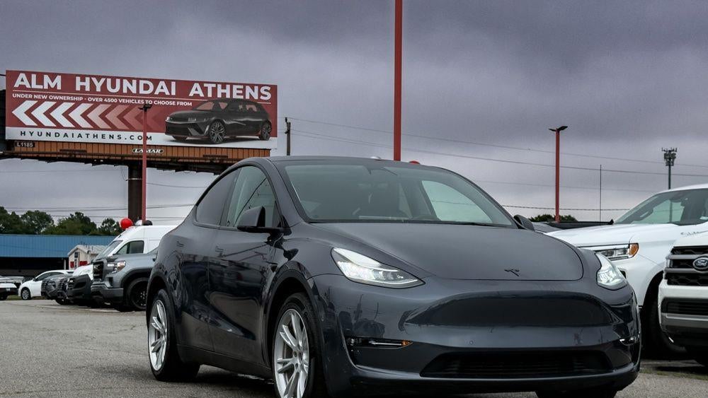 2023 Tesla Model Y Long Range