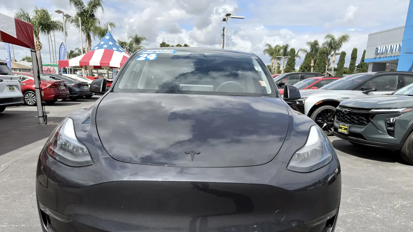 2024 Tesla Model Y Long Range