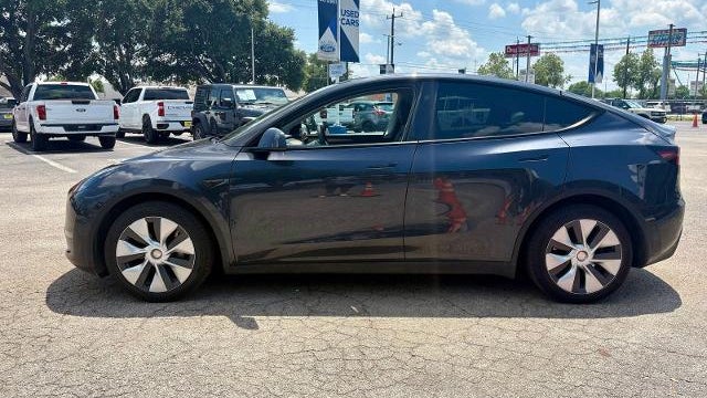 2024 Tesla Model Y Long Range