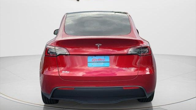 2024 Tesla Model Y Long Range