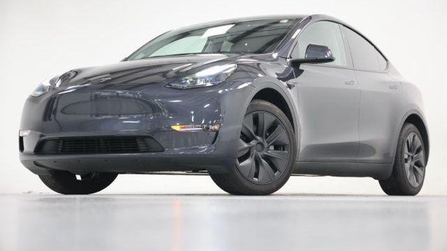2025 Tesla Model Y Long Range