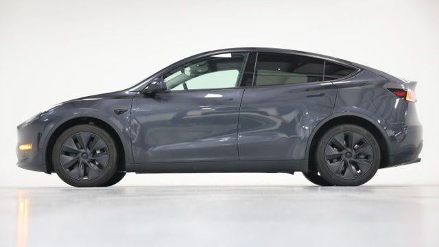 2025 Tesla Model Y Long Range