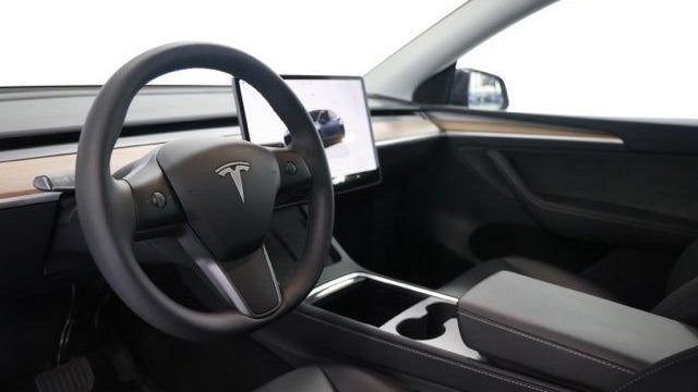 2025 Tesla Model Y Long Range
