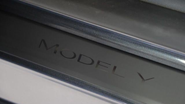 2025 Tesla Model Y Long Range