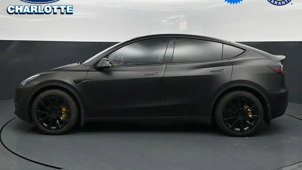 2023 Tesla Model Y Base