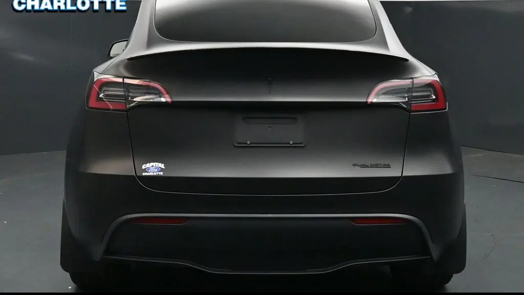 2023 Tesla Model Y Base