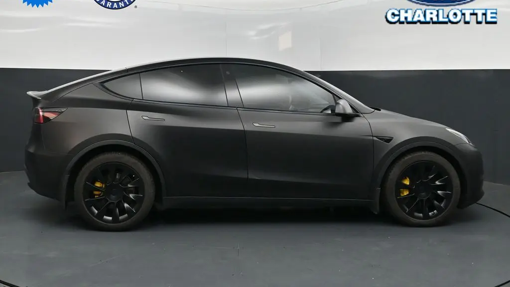 2023 Tesla Model Y Base