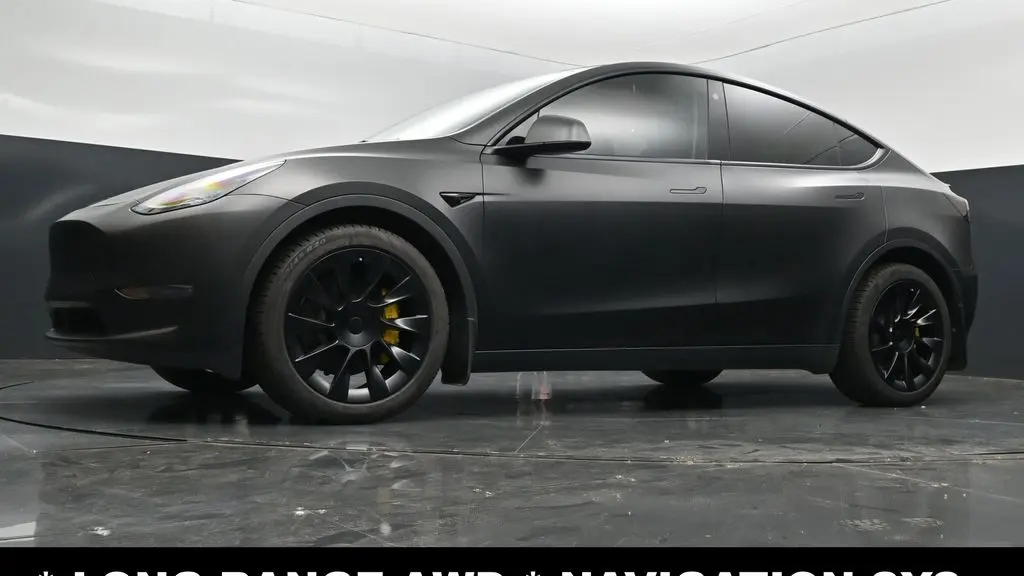 2023 Tesla Model Y Base