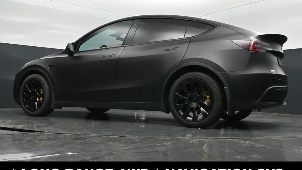 2023 Tesla Model Y Base