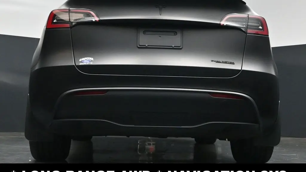 2023 Tesla Model Y Base