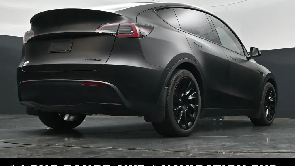 2023 Tesla Model Y Base
