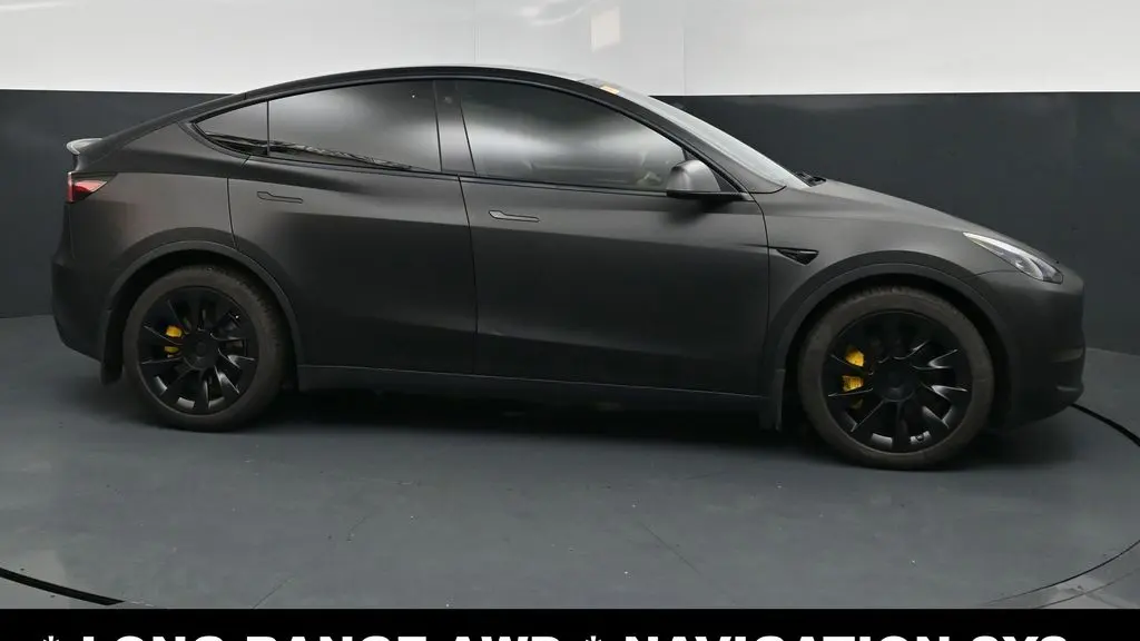 2023 Tesla Model Y Base