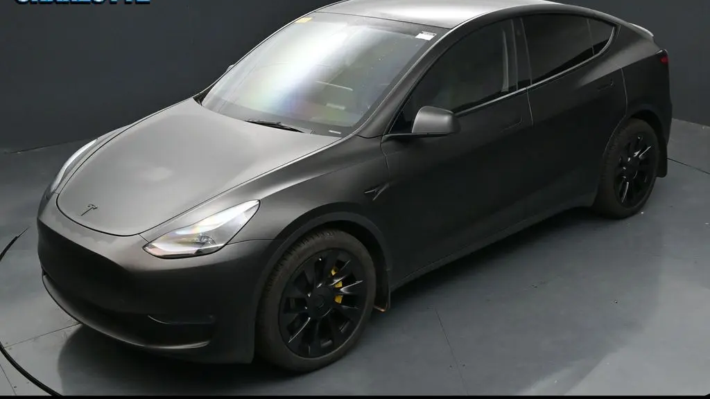 2023 Tesla Model Y Base