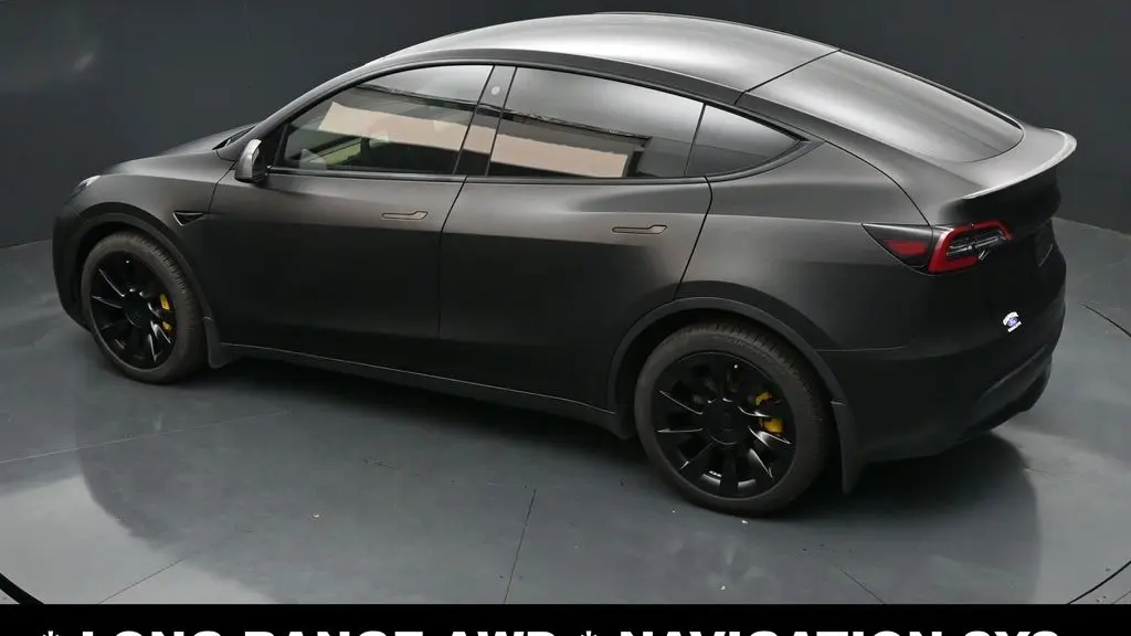 2023 Tesla Model Y Base