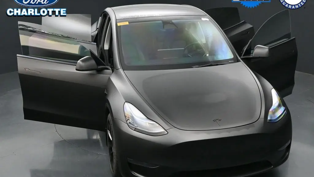 2023 Tesla Model Y Base