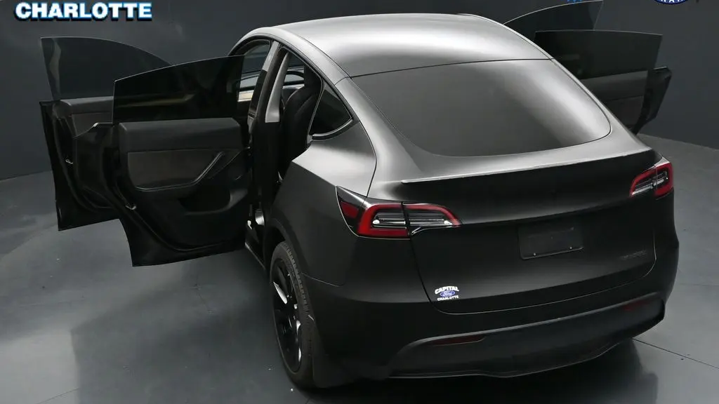 2023 Tesla Model Y Base