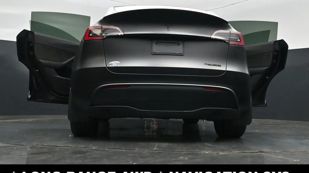 2023 Tesla Model Y Base