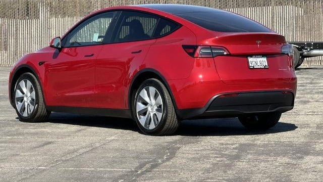 2023 Tesla Model Y Base