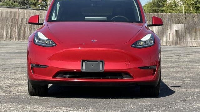 2023 Tesla Model Y Base