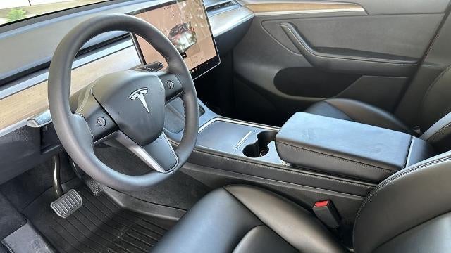 2023 Tesla Model Y Base