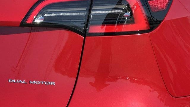 2023 Tesla Model Y Base