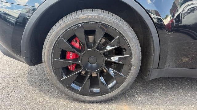 2023 Tesla Model Y Base