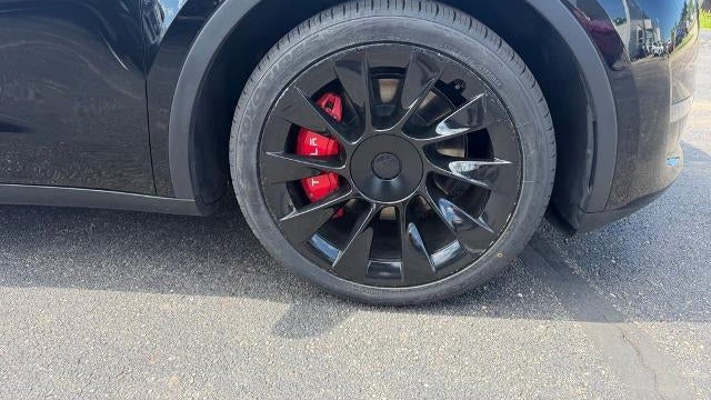 2023 Tesla Model Y Base