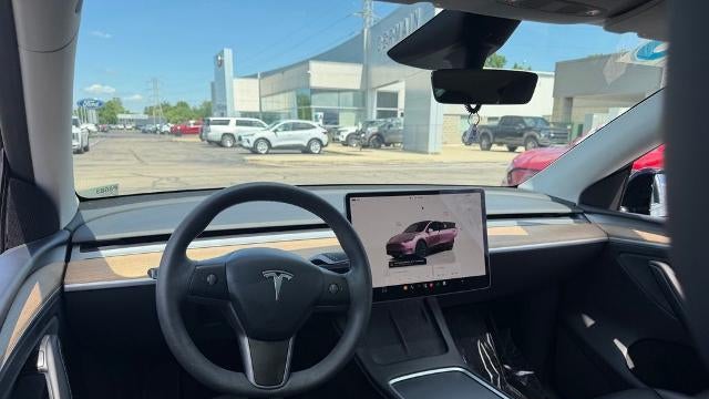 2023 Tesla Model Y Base