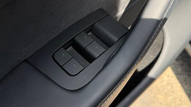 2023 Tesla Model Y Base