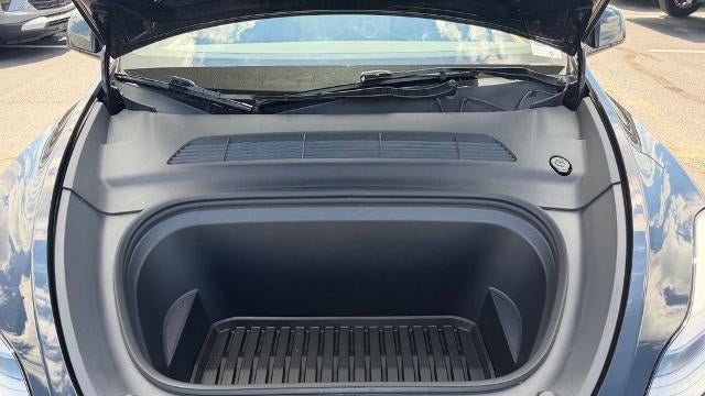 2023 Tesla Model Y Base
