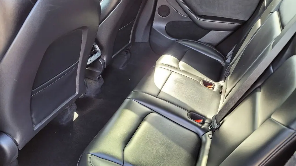 2023 Tesla Model Y Base