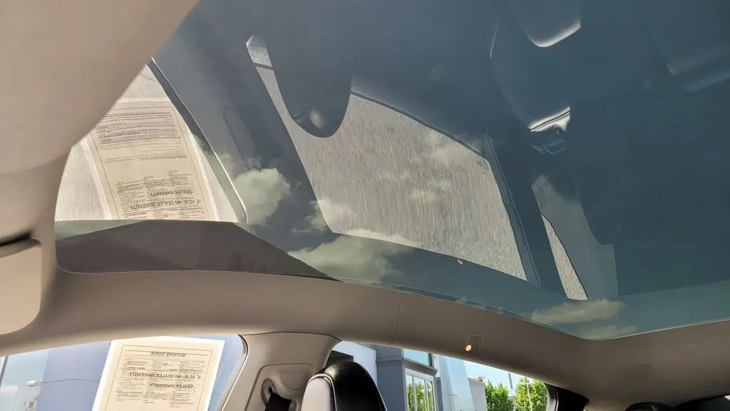 2023 Tesla Model Y Base