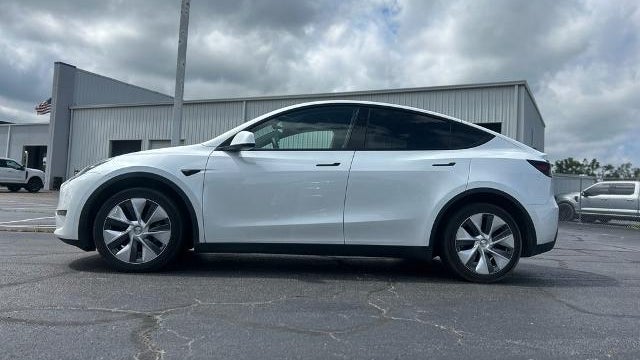 2023 Tesla Model Y Base
