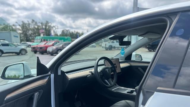 2023 Tesla Model Y Base
